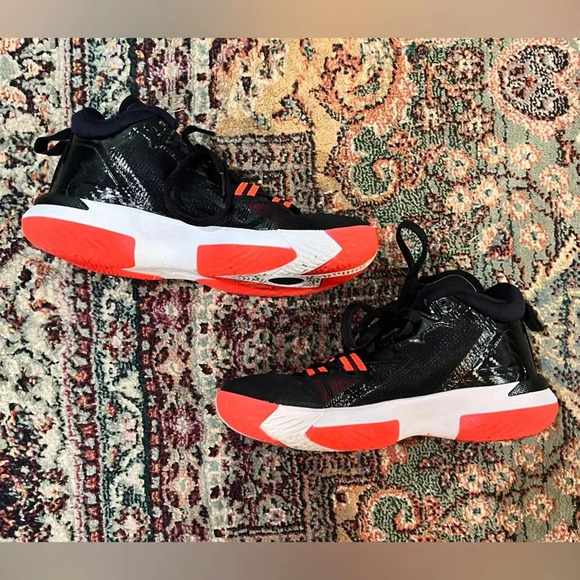 FINAL PRICE Nike Jordan Zion 1 Black Basketball Sneakers - Picture 5 of 9